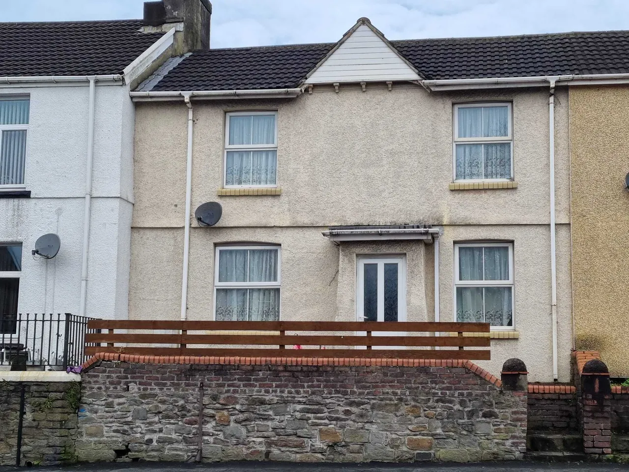 Neath Road, Swansea, SA6, photo 3