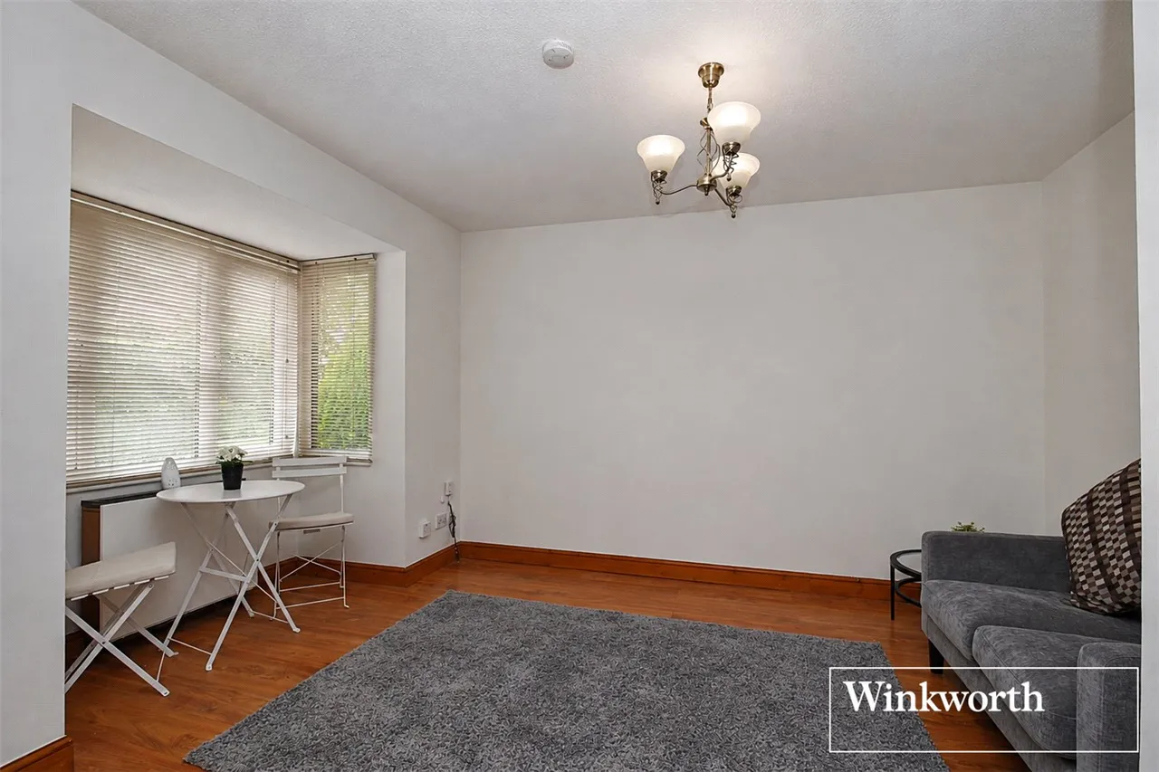 Fox Close, Borehamwood, Hertfordshire, WD6, photo 6
