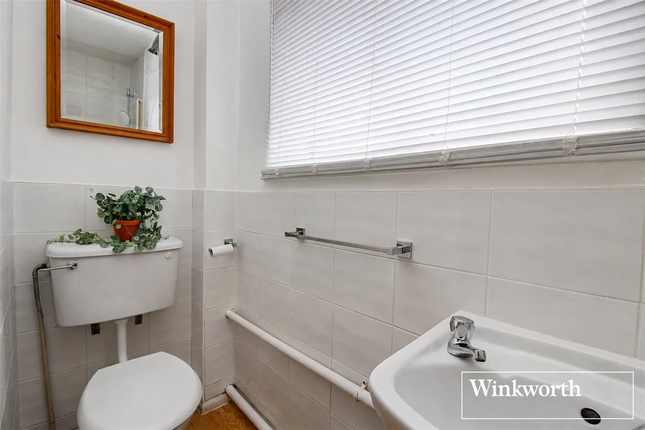 Fox Close, Borehamwood, Hertfordshire, WD6, photo 11