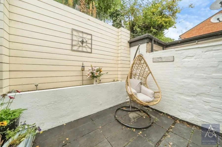 Mitre Street, Buckingham, MK18, photo 14