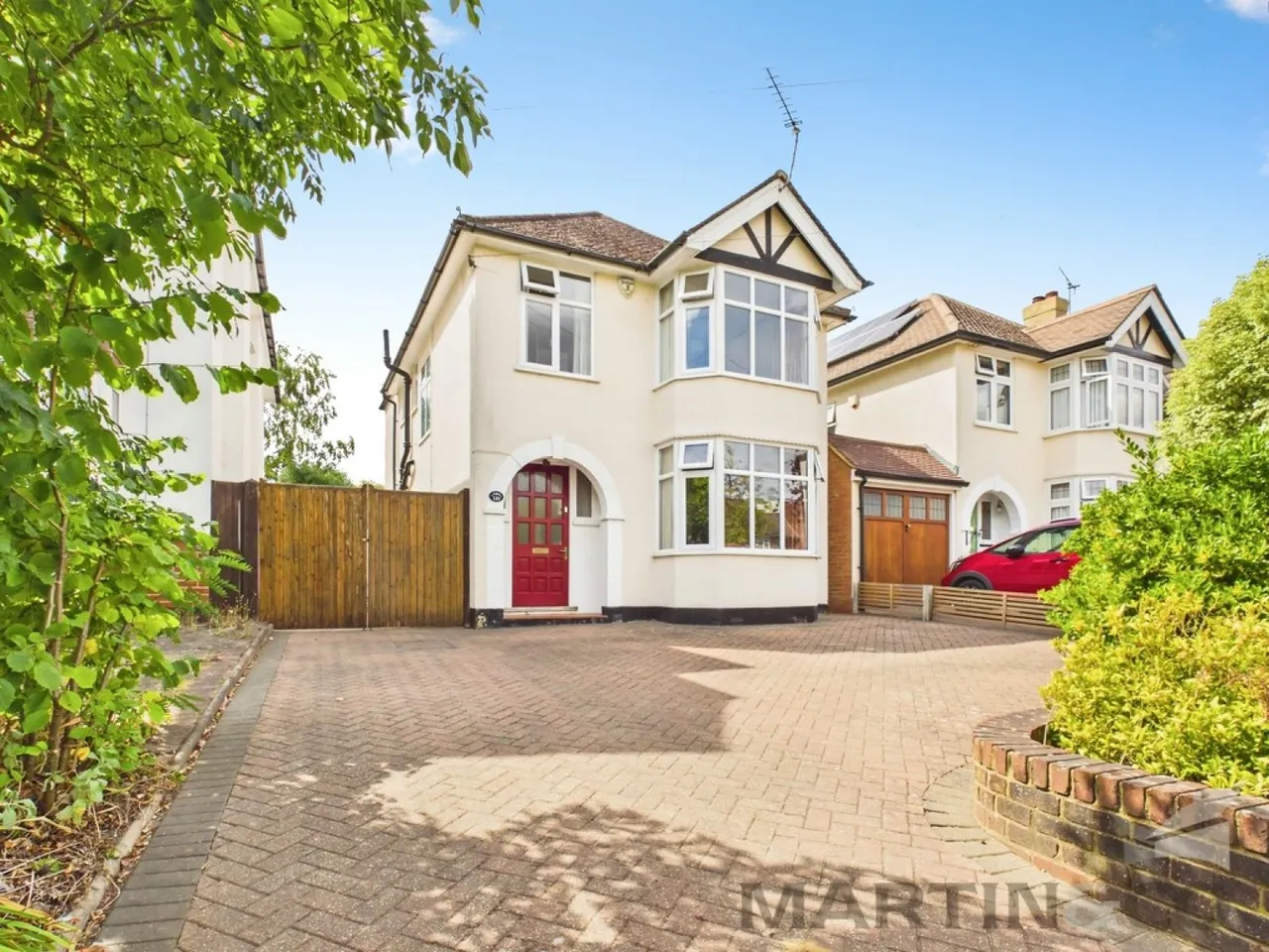 4 bed house for sale — Charmouth Road, St Albans