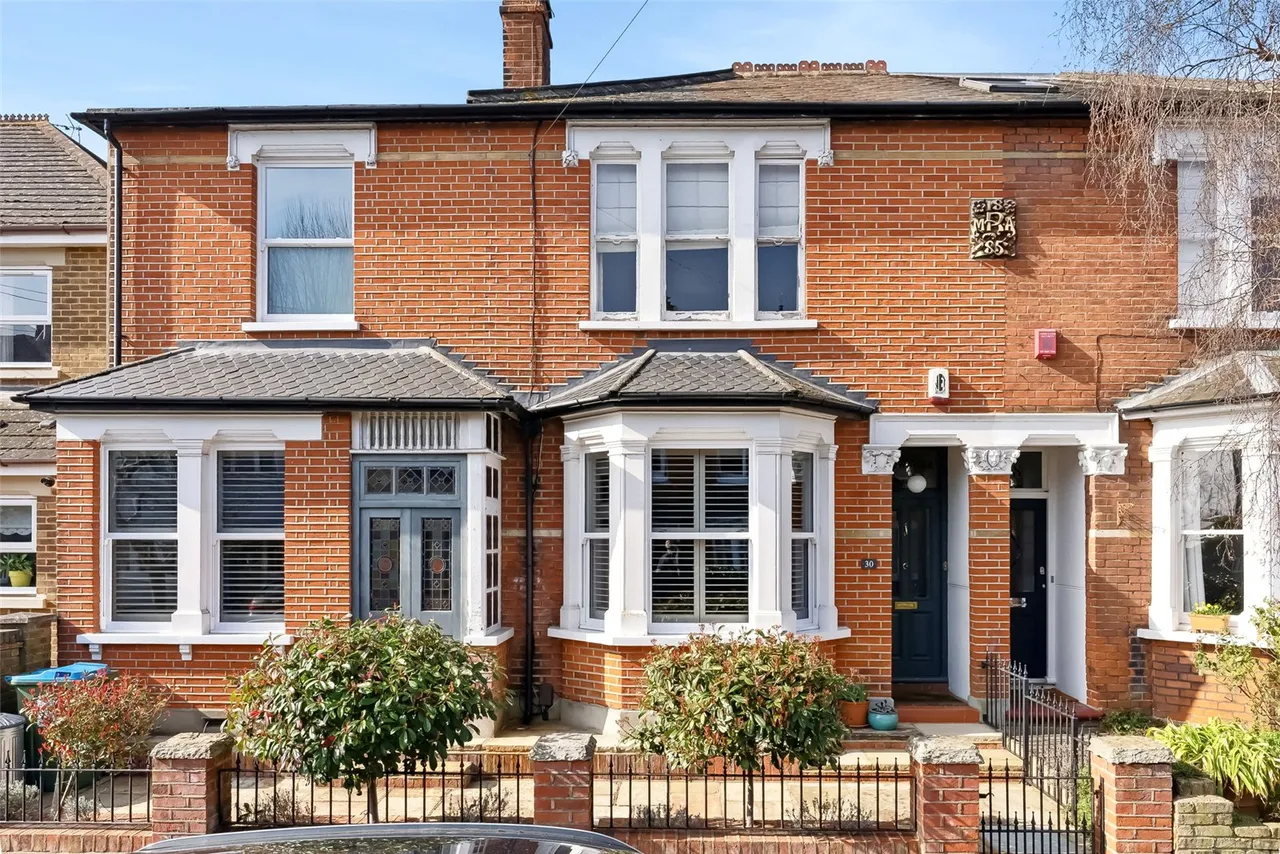 4 bed house for sale — Belgrade Road, Hampton, TW12 2AZ