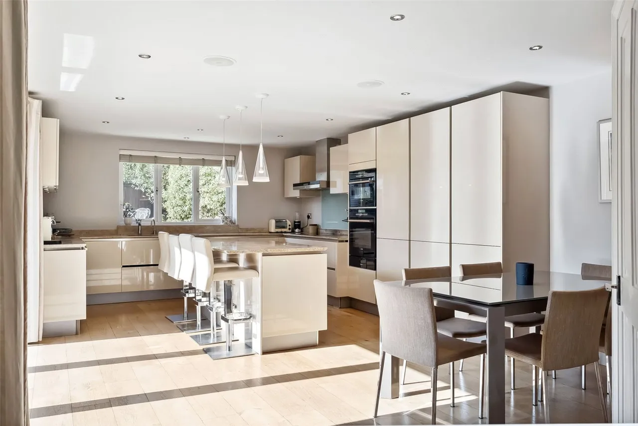 Belgrade Road, Hampton, TW12 2AZ, photo 5