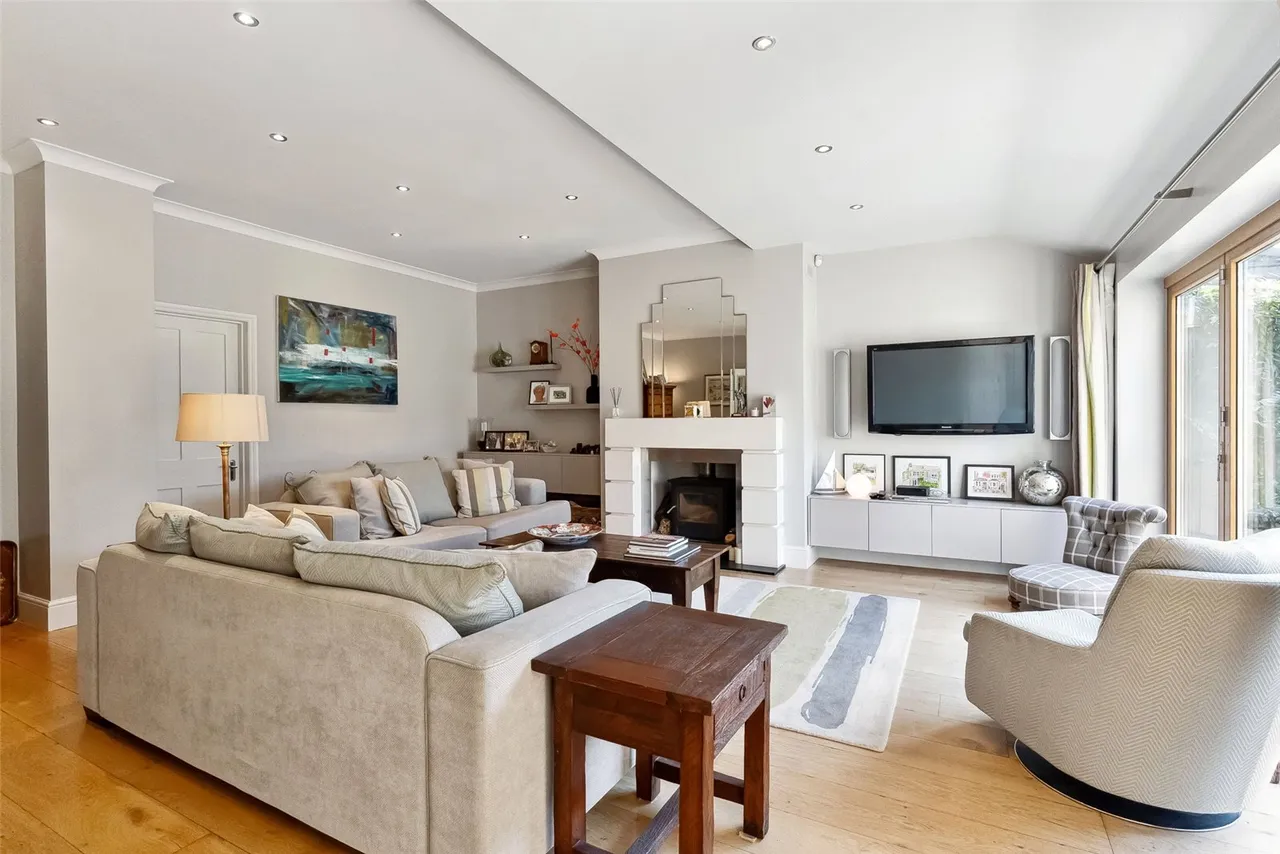 Belgrade Road, Hampton, TW12 2AZ, photo 4