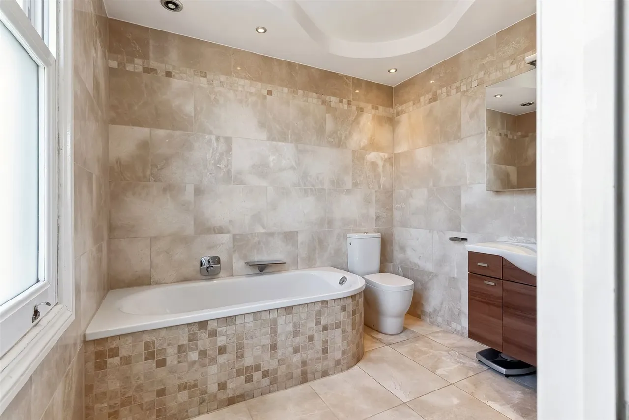 Belgrade Road, Hampton, TW12 2AZ, photo 14