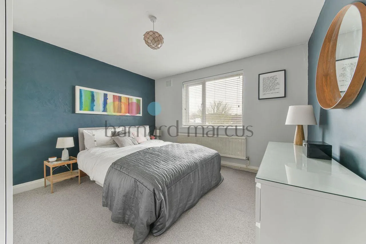 2 bed flat to rent — Wychwood Avenue, THORNTON HEATH