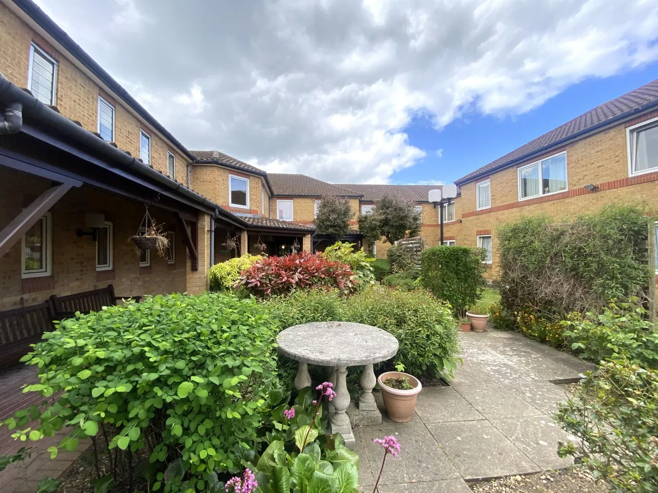1 bed flat for sale, Church End Lane, Wickford, SS11