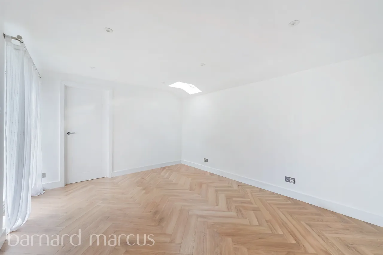 Brook Road, Merstham, Redhill, photo 5