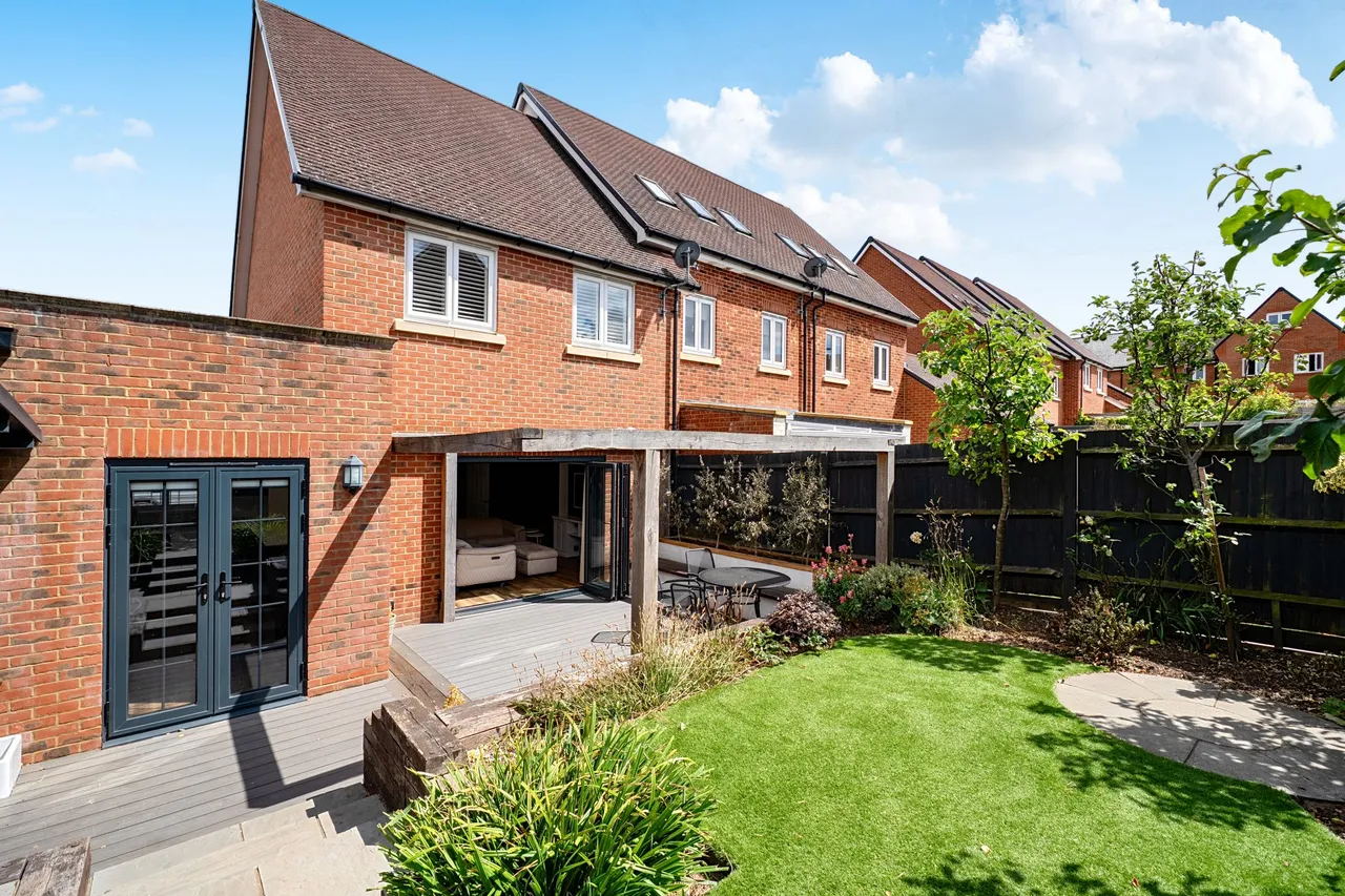 De Montfort Square, Odiham, Hook, Hampshire, RG29 1FR, photo 15