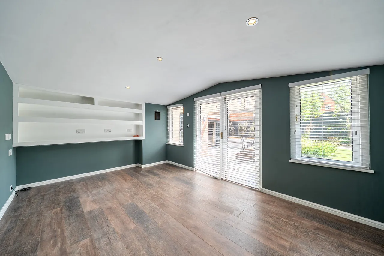 De Montfort Square, Odiham, Hook, Hampshire, RG29 1FR, photo 17