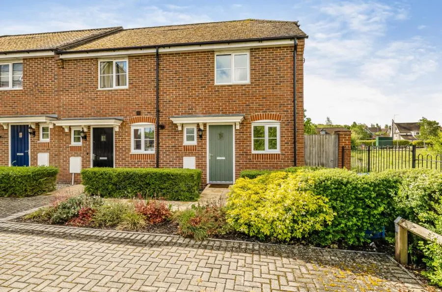2 bed house for sale, Jardine Place, Bracknell, RG12