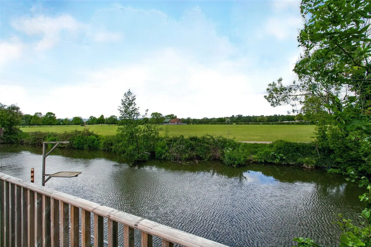 Barden Road, Tonbridge, TN9, photo 3