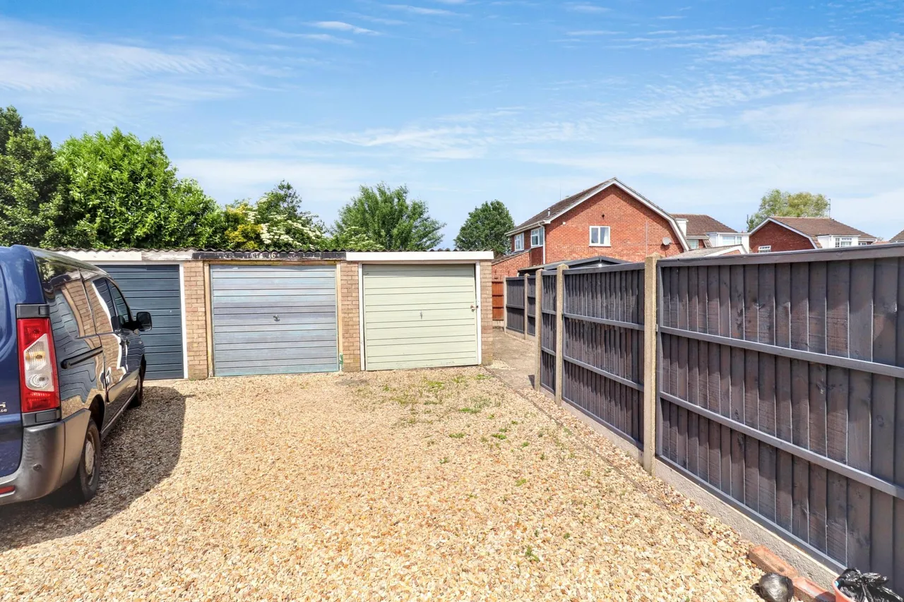 Ash Court, Donington, PE11, photo 11