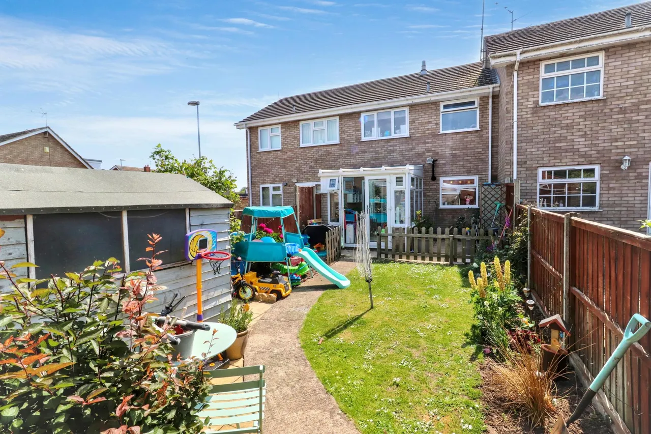 Ash Court, Donington, PE11, photo 9