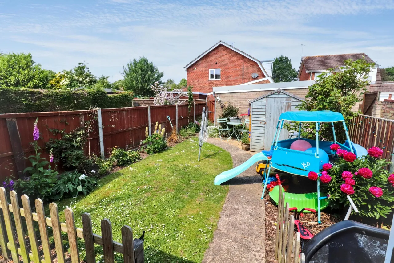 Ash Court, Donington, PE11, photo 10