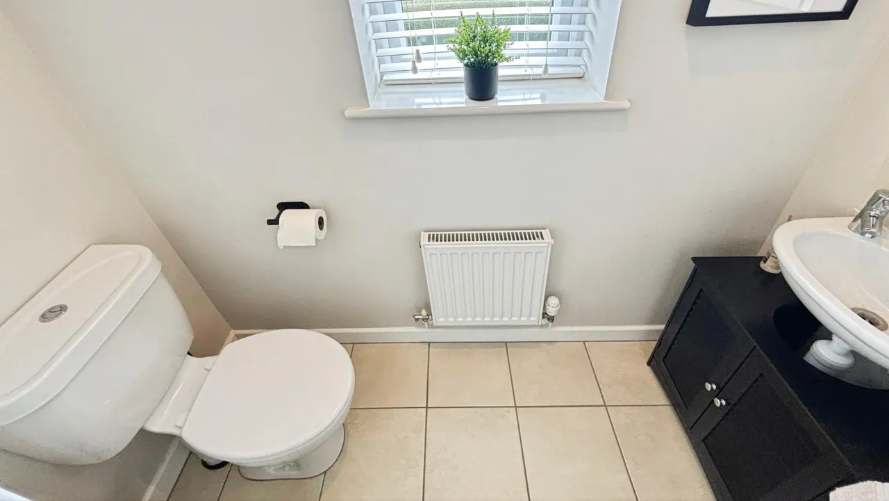 Jubilee Close, Cherry Willingham, LN3, photo 8