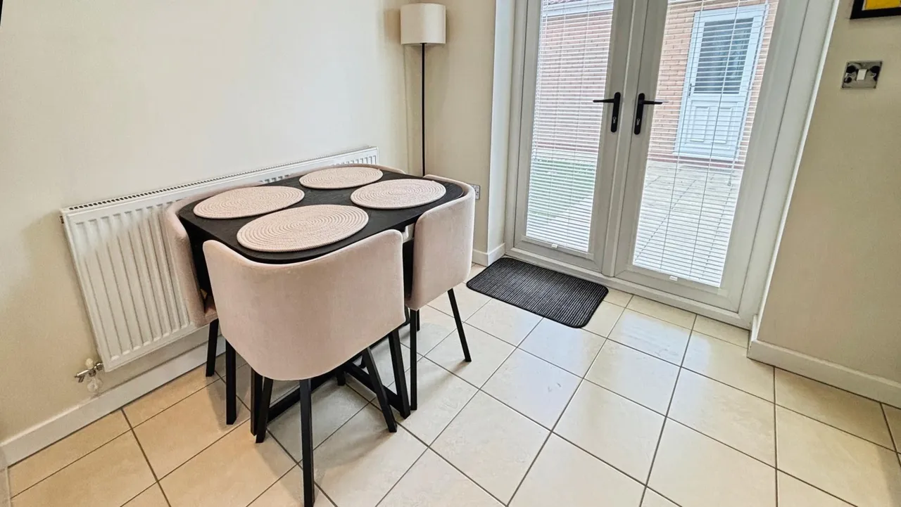 Jubilee Close, Cherry Willingham, LN3, photo 6