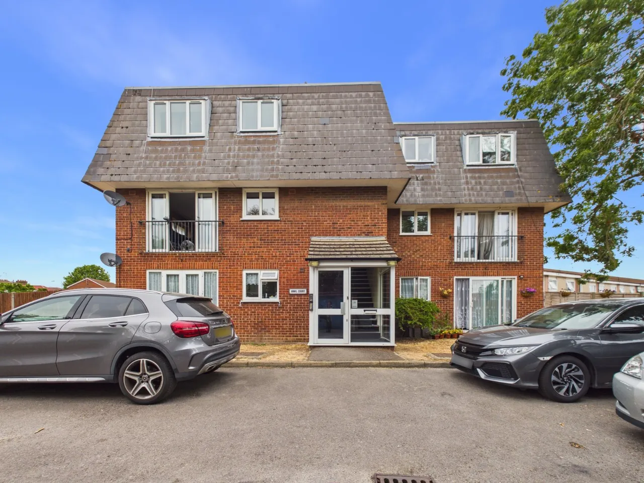 2 bed blacksmith row, langley, berkshire,sl3 for sale, Langley, Berkshire