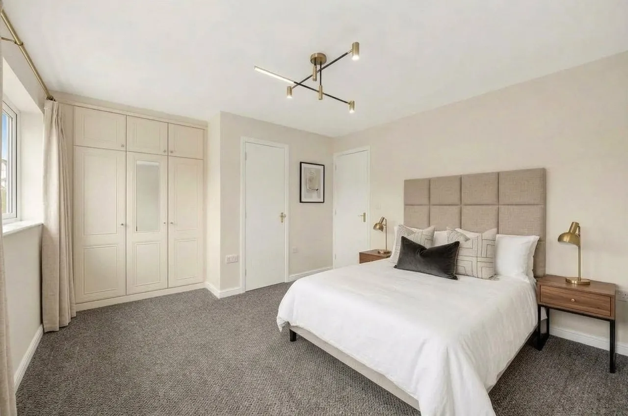 Julius Close, Emersons Green, BS16, photo 13