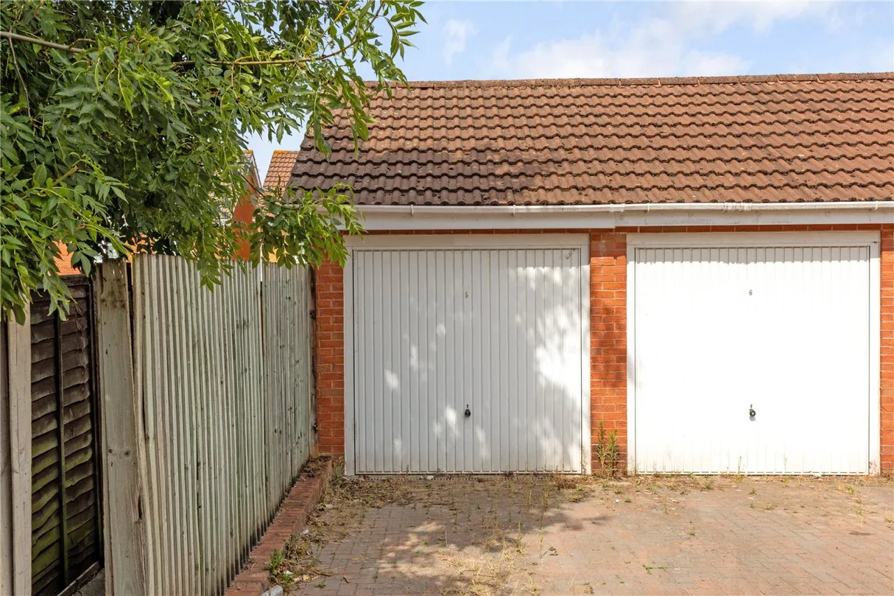 Julius Close, Emersons Green, BS16, photo 12