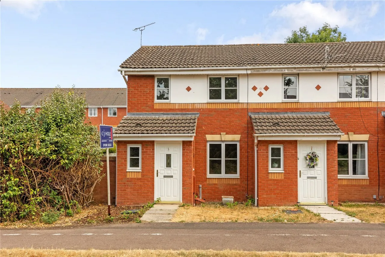 2 bed house for sale, Julius Close, Emersons Green, BS16