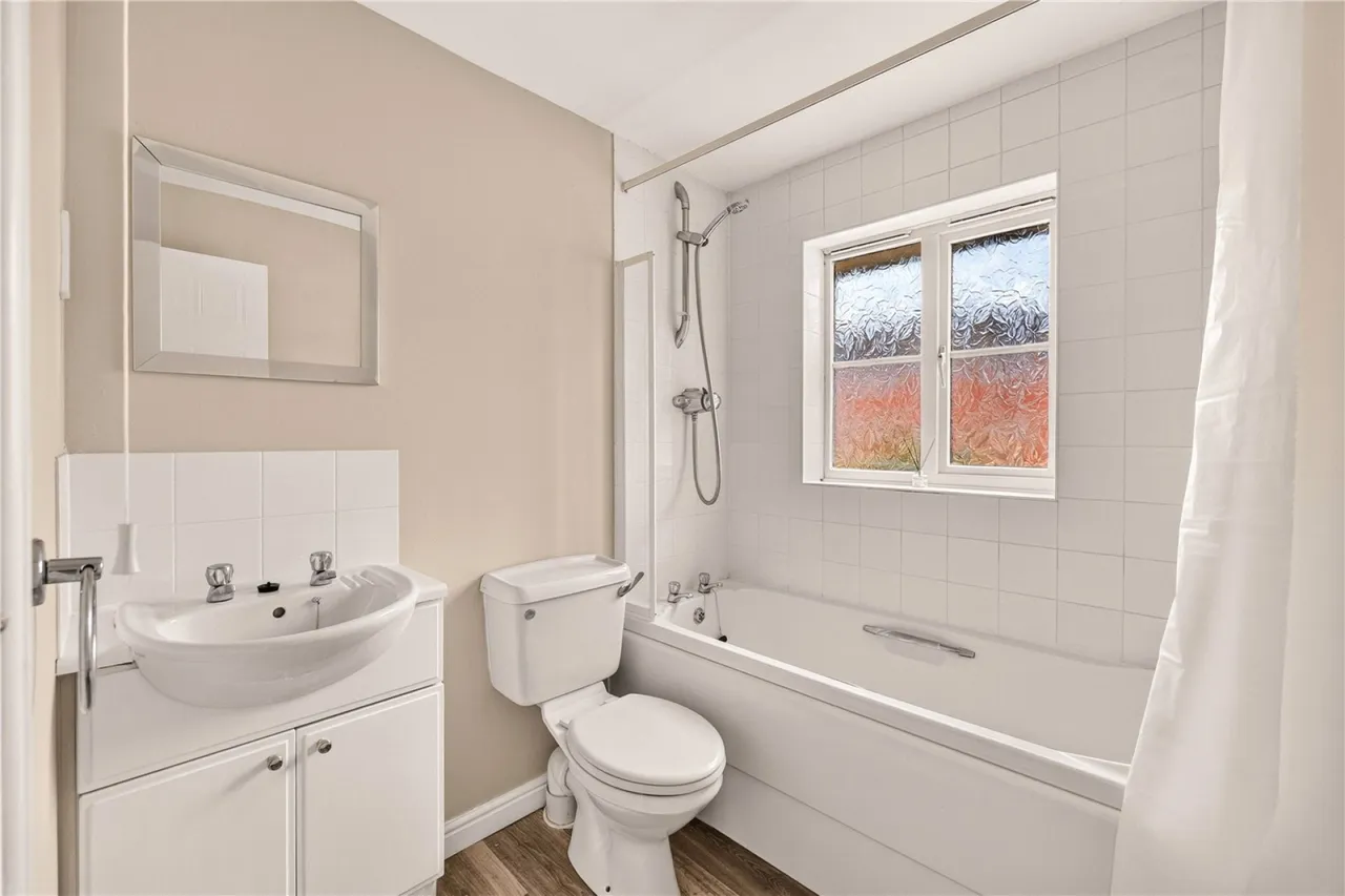 Julius Close, Emersons Green, BS16, photo 17