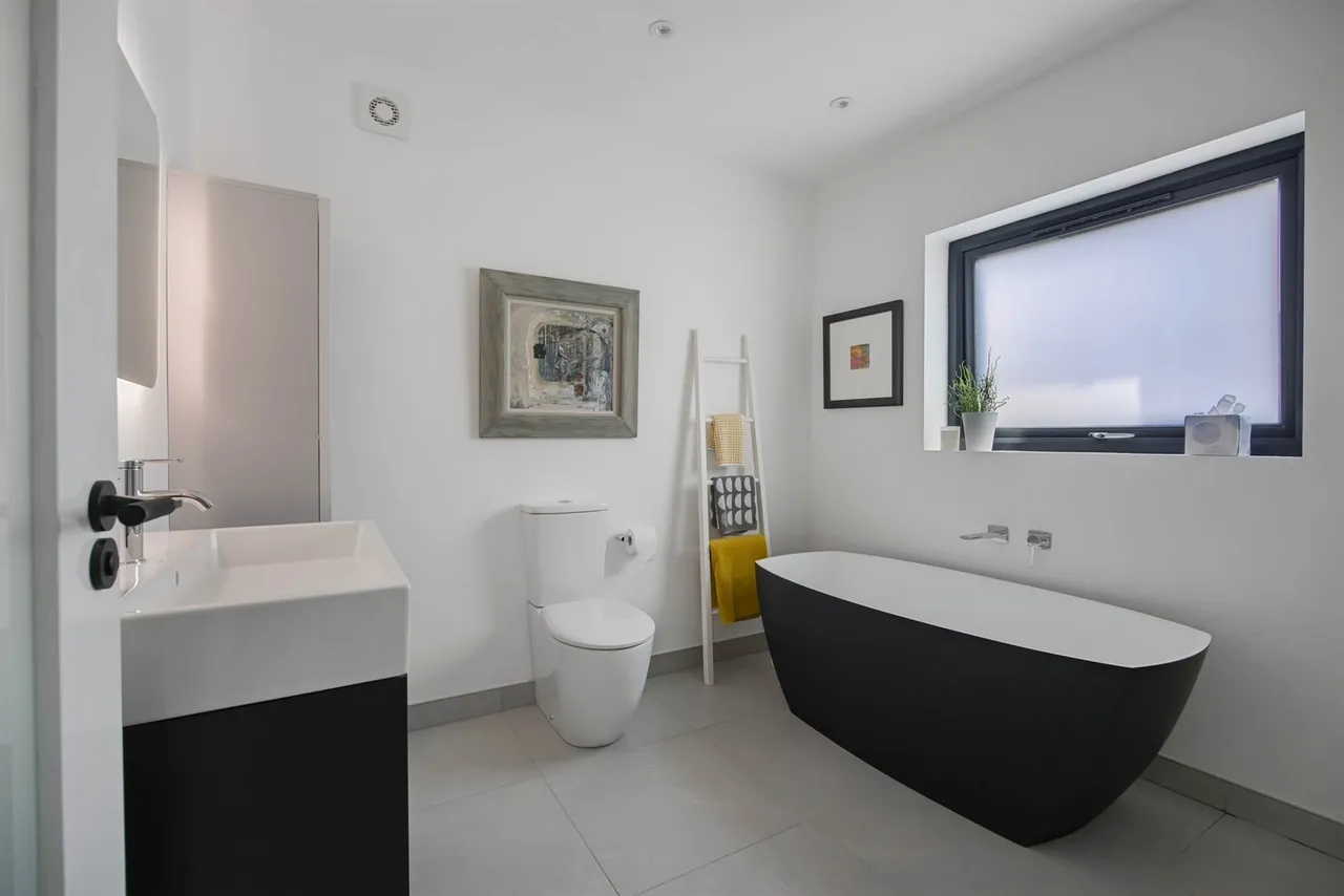 off Castlehill Road, Belfast, BT4, photo 24