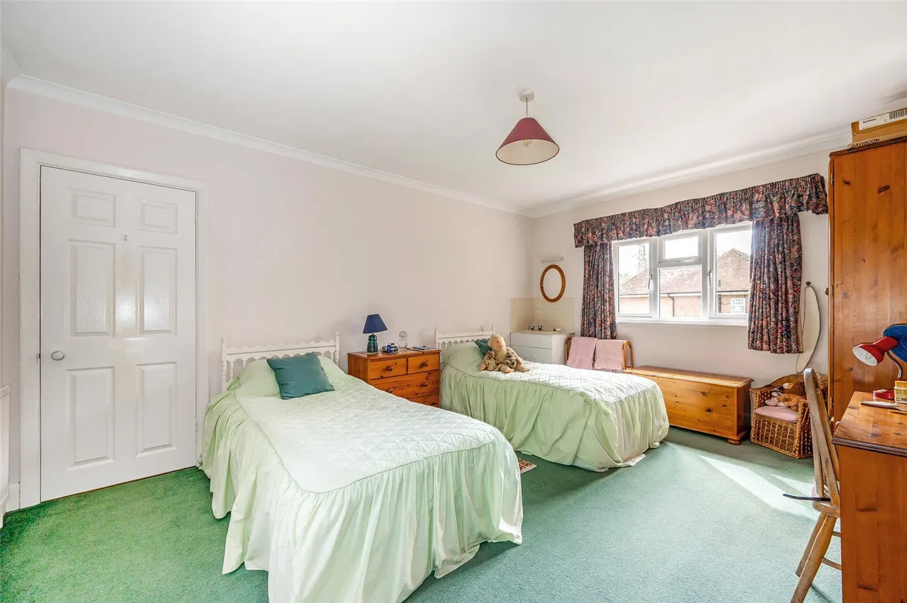 Old Broyle Road, West Broyle, PO19, photo 9