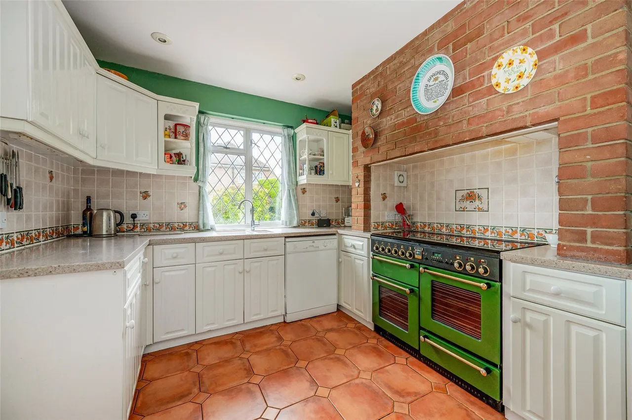 Old Broyle Road, West Broyle, PO19, photo 5