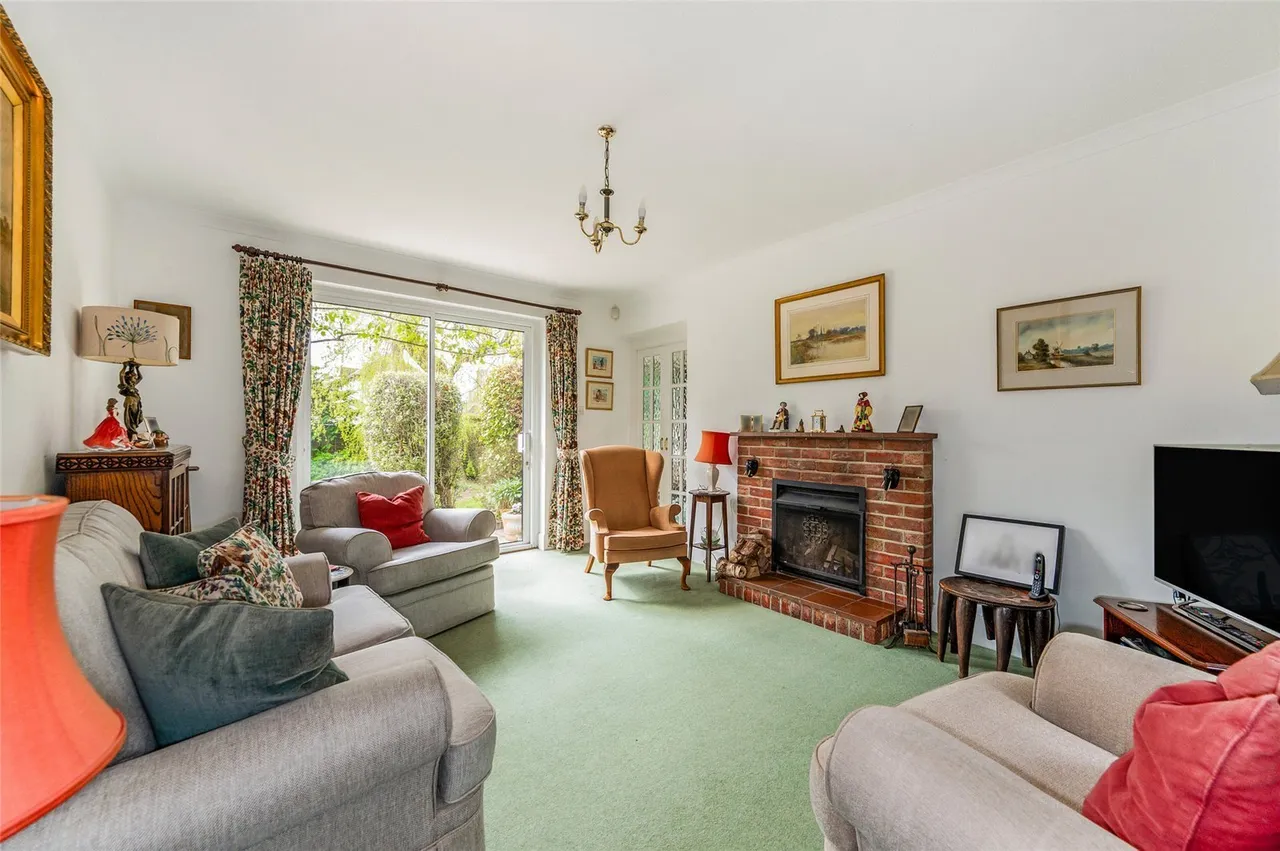 Old Broyle Road, West Broyle, PO19, photo 3