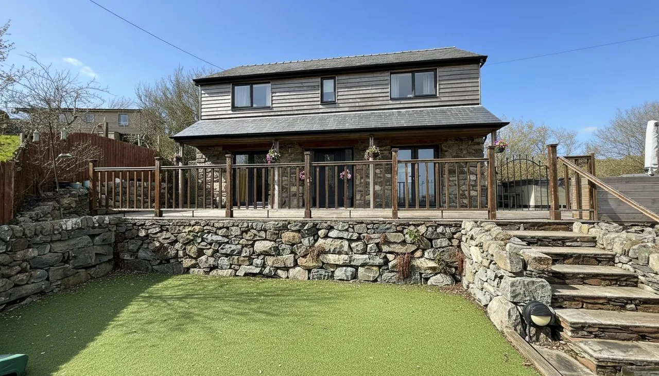 3 bed house for sale, Caerbergam Bach, Llanbedr, LL45