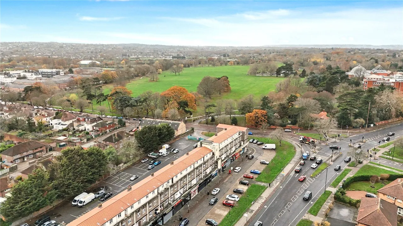 Bexley Road, SE9, photo 15