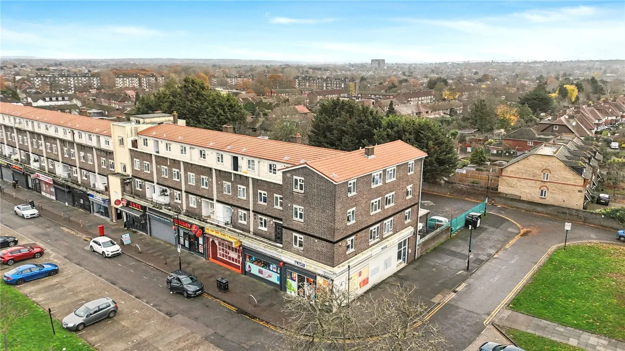 4 bed property for sale — Bexley Road, SE9
