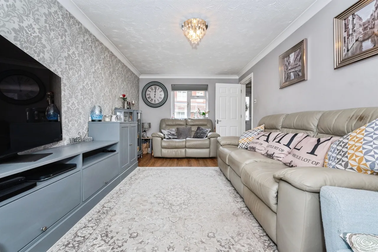 Gunning Road, Grays, RM17, photo 3
