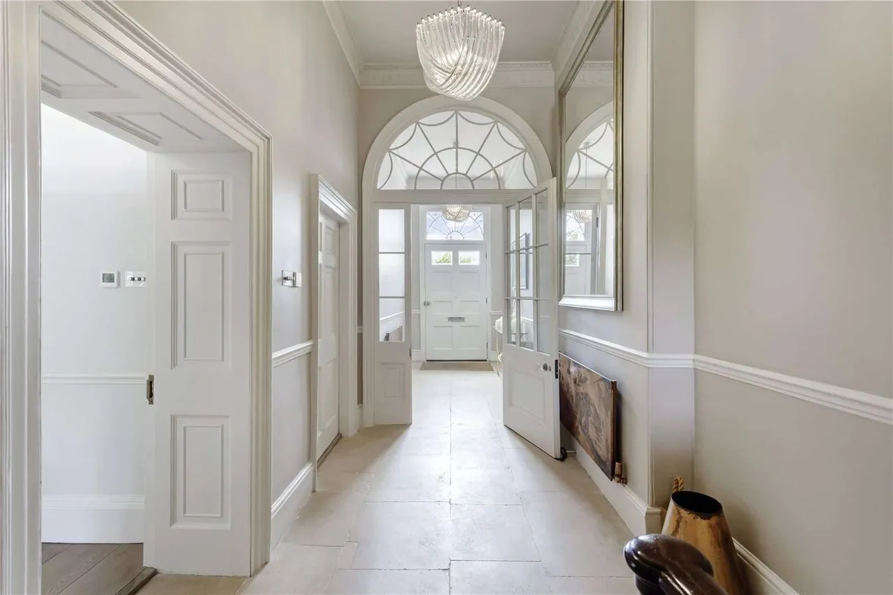 Lansdown Crescent, Bath, Somerset, BA1 5EX, photo 3