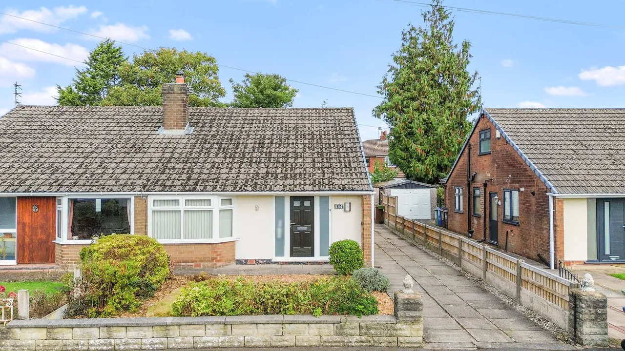 3 bed house for sale — Rutland Street, Leigh, WN7 2NS