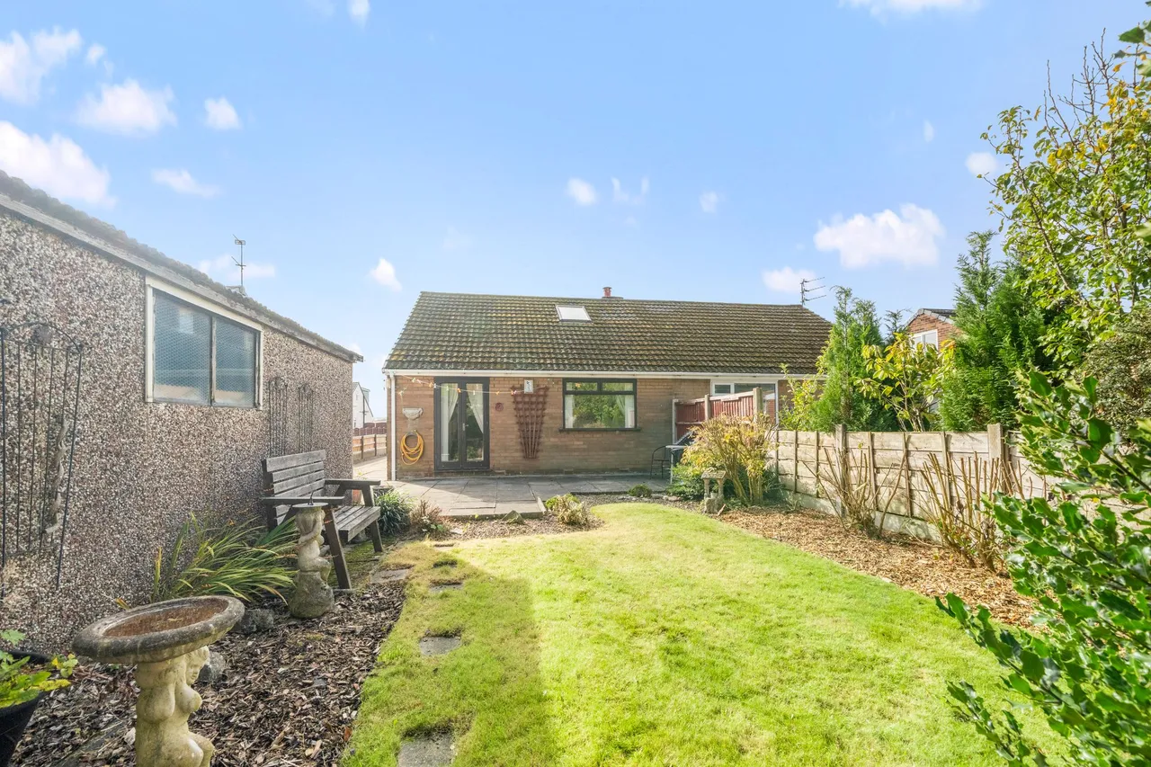 Rutland Street, Leigh, WN7 2NS, photo 16