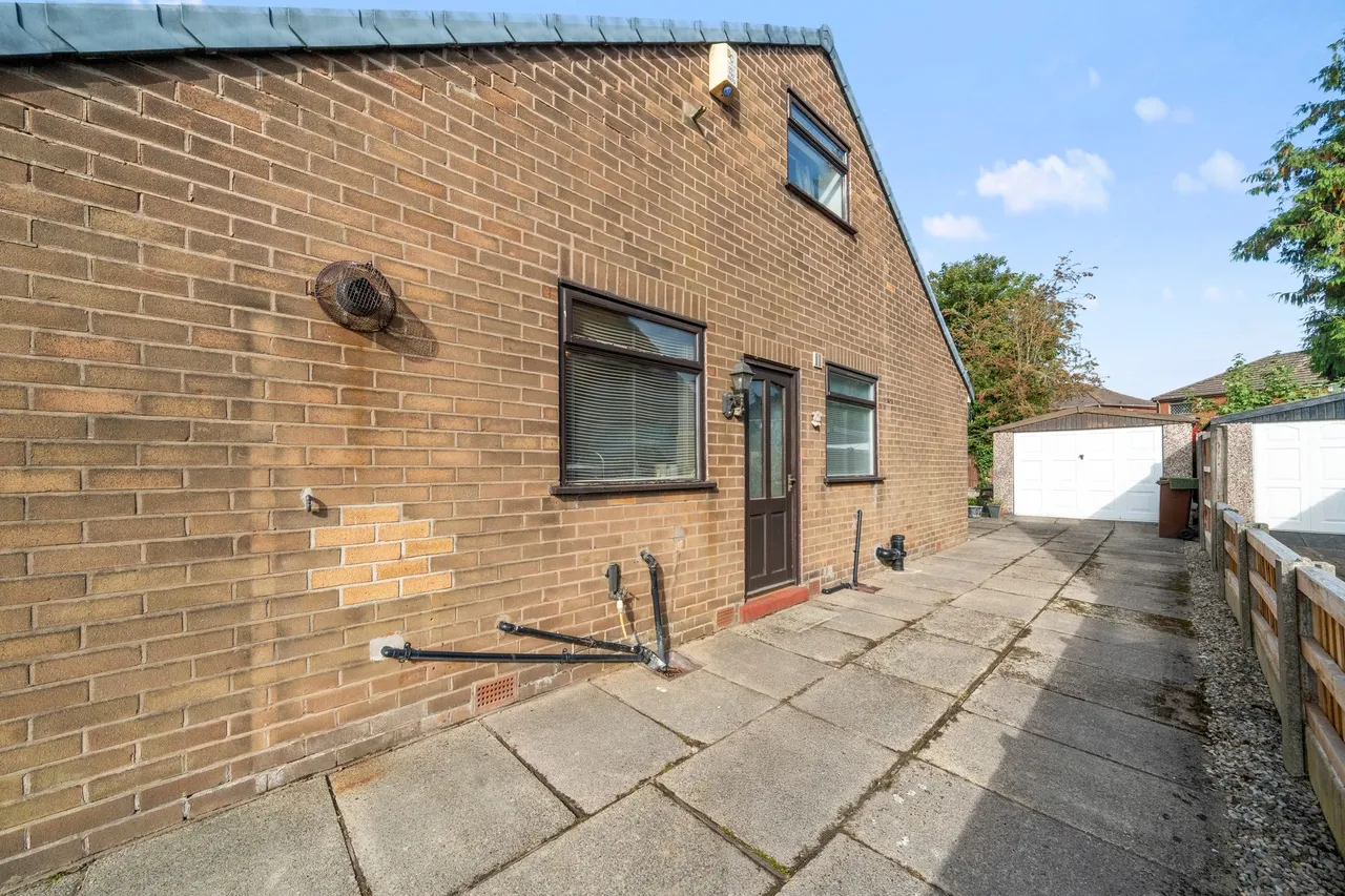 Rutland Street, Leigh, WN7 2NS, photo 13