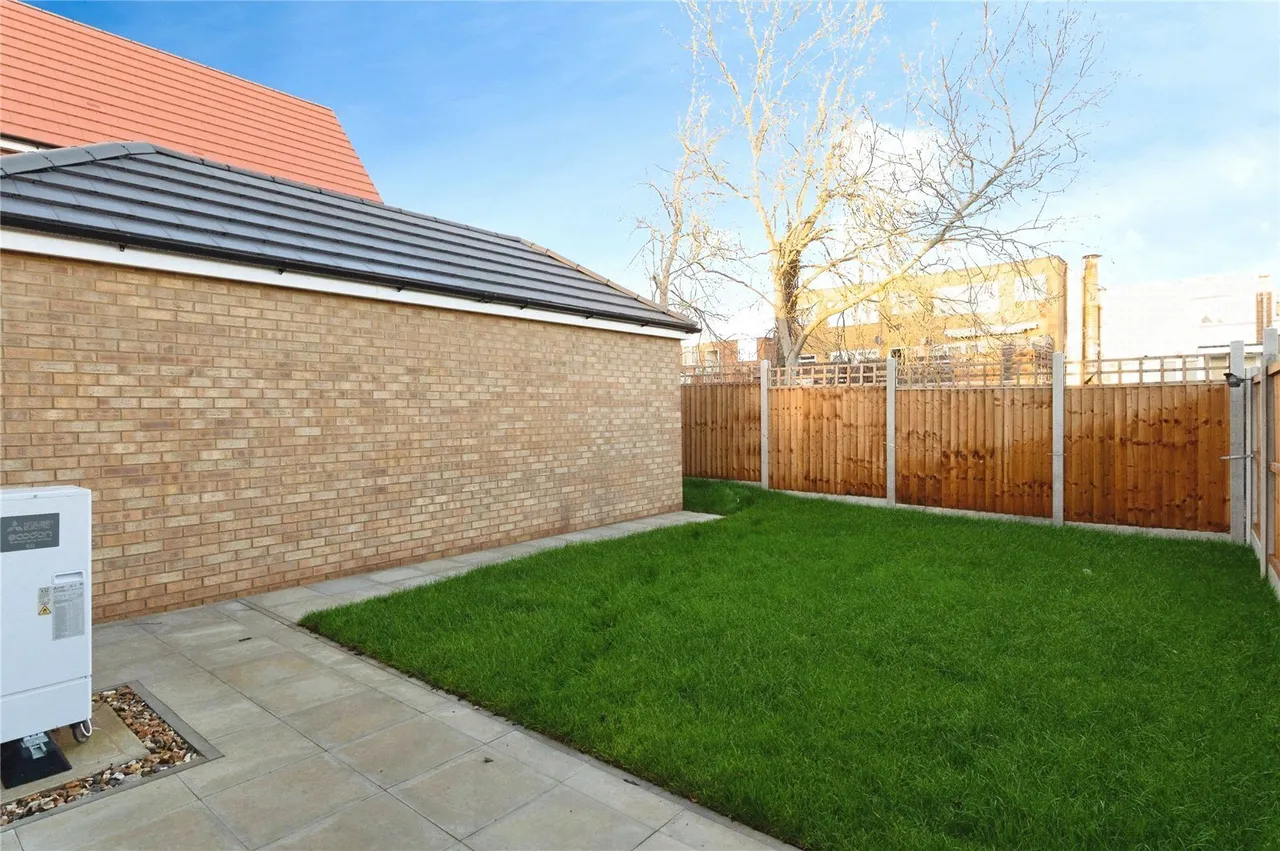 Ganels Mews, Ganels Road, Billericay, Essex, CM11, photo 18
