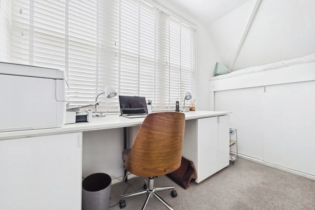 Bouverie Road West, Folkestone, photo 9