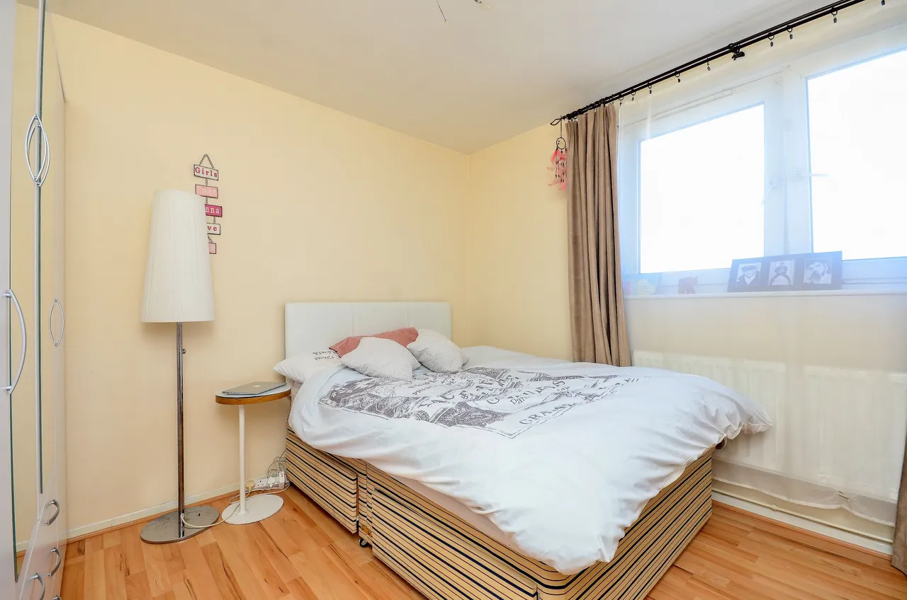 19 Stubbs Point, New Barn Street, London, photo 2