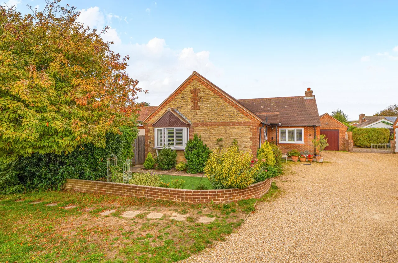 Holmwood Close, West Wittering, PO20, photo 23