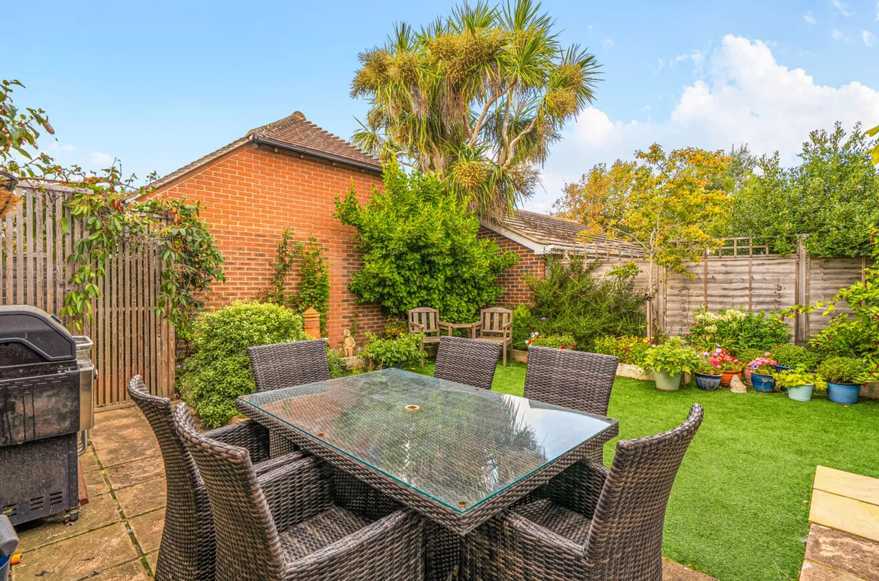 Holmwood Close, West Wittering, PO20, photo 6