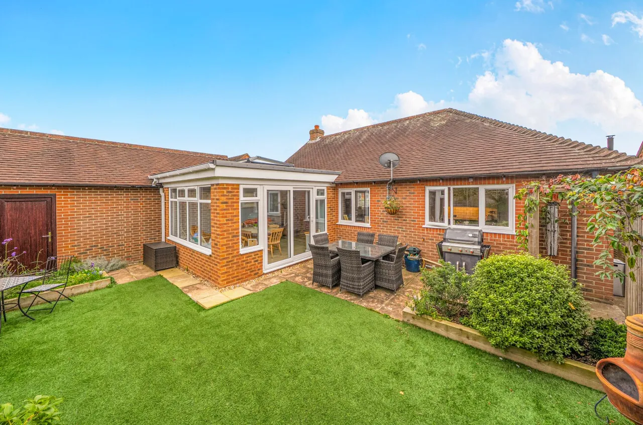 Holmwood Close, West Wittering, PO20, photo 4