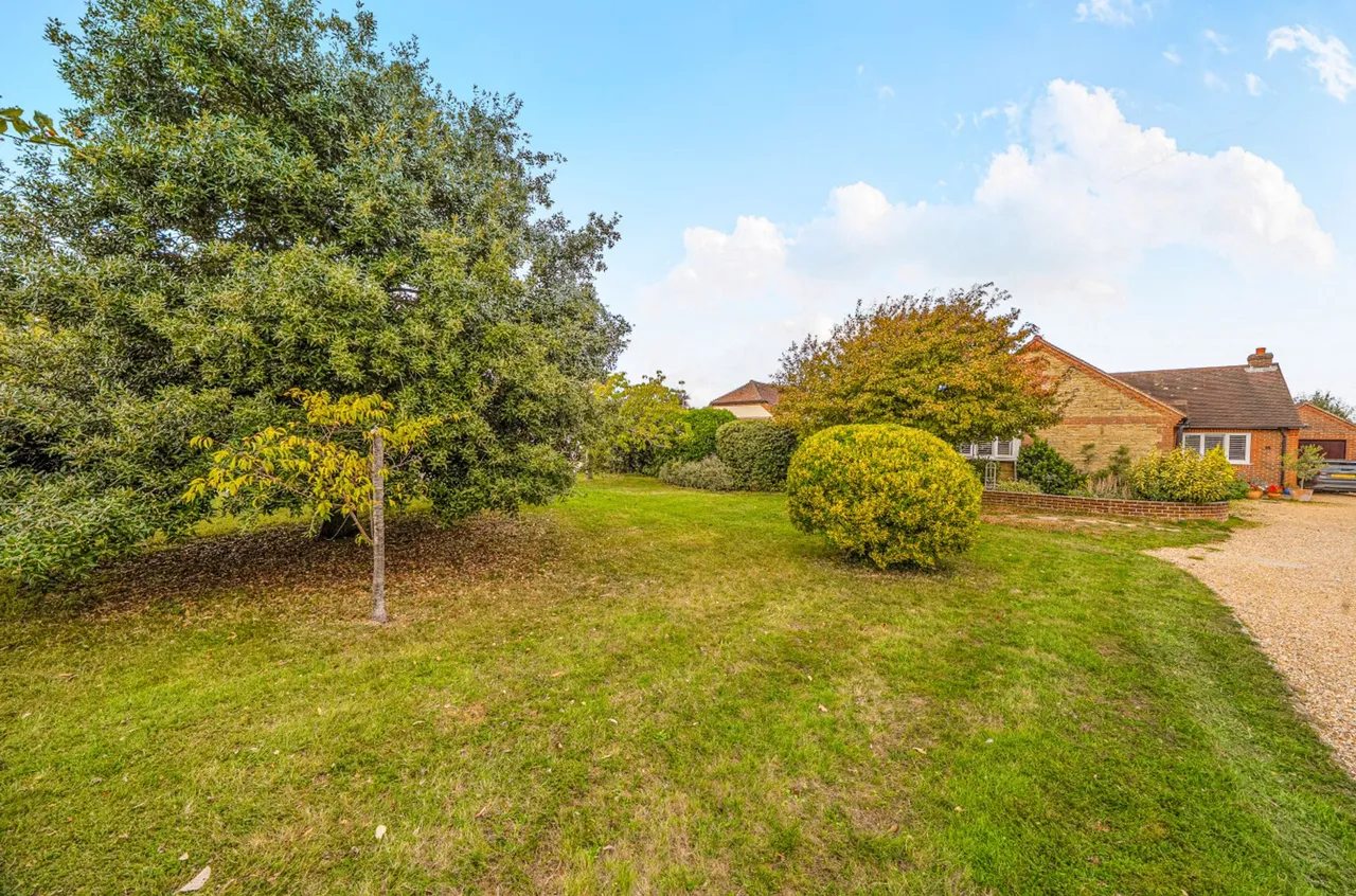 Holmwood Close, West Wittering, PO20, photo 24