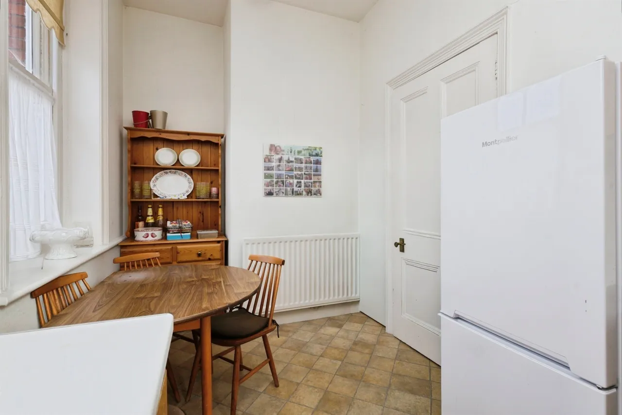 Staveley Road, Eastbourne, photo 9