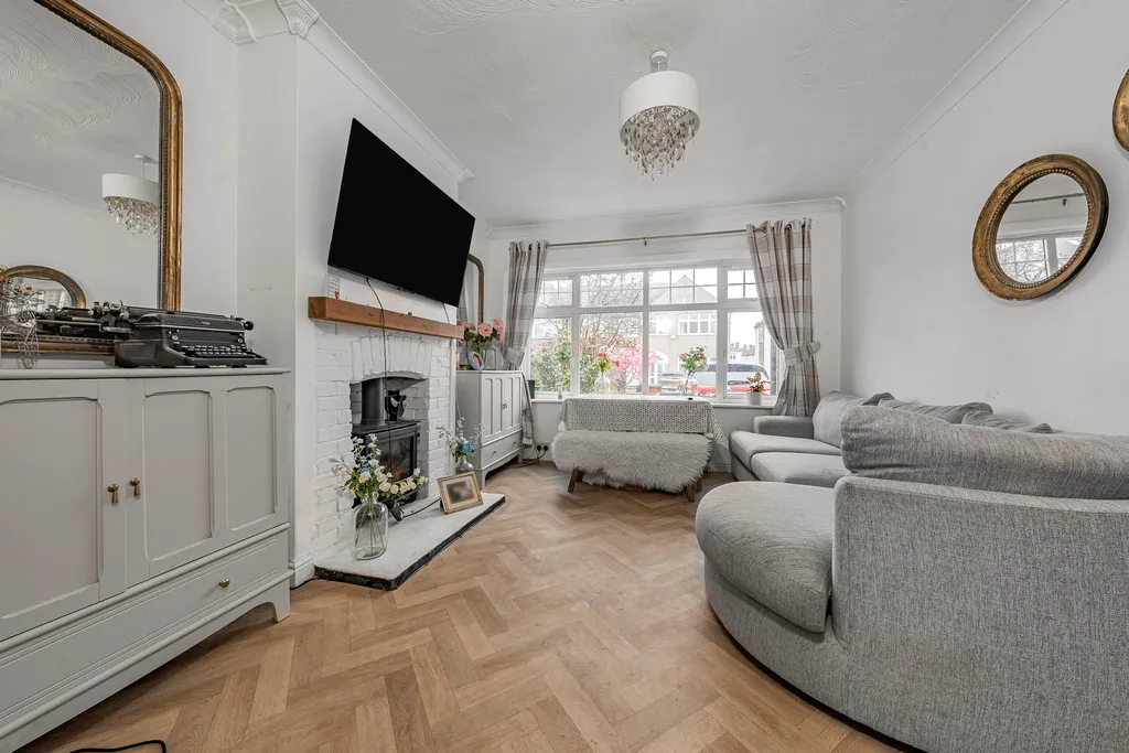 Merton Avenue, Hillingdon, UB10, photo 4