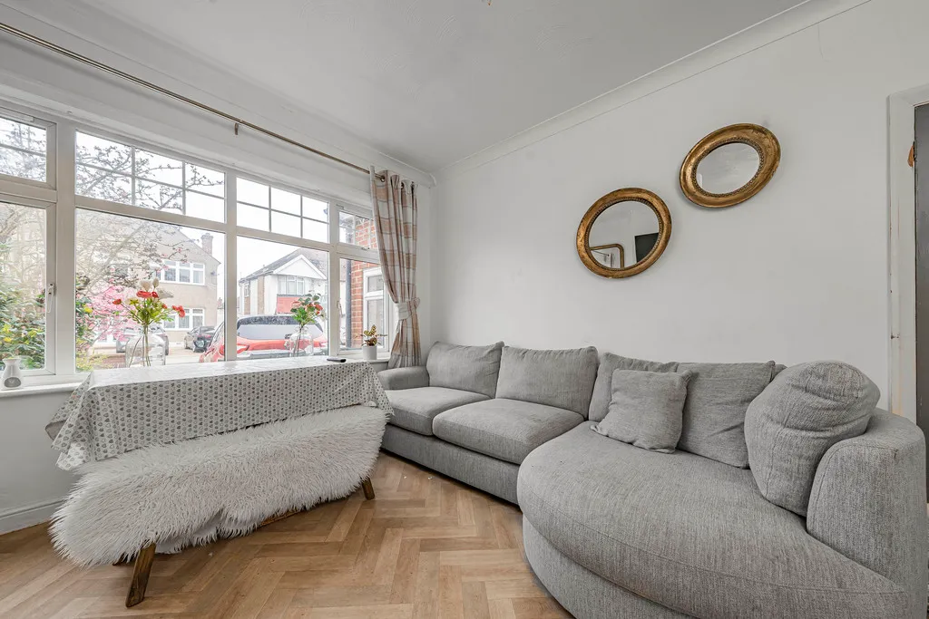 Merton Avenue, Hillingdon, UB10, photo 8