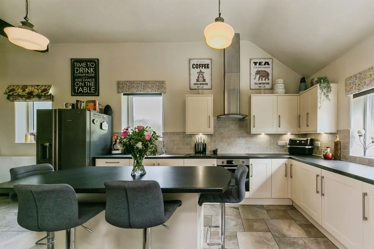 Chapel Green, Doveridge, Ashbourne, photo 6