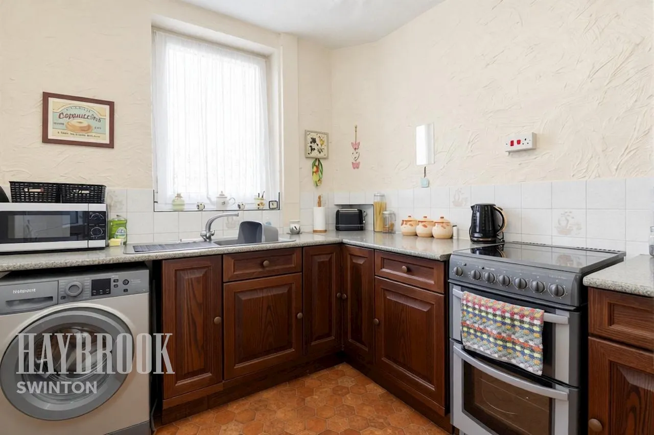 Station Road, Thurnscoe, photo 8